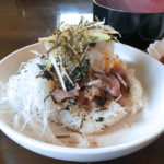 秋アジのたたき丼