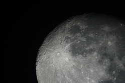 下弦の月　カレワラ天文台