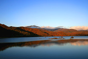 秋本湖
